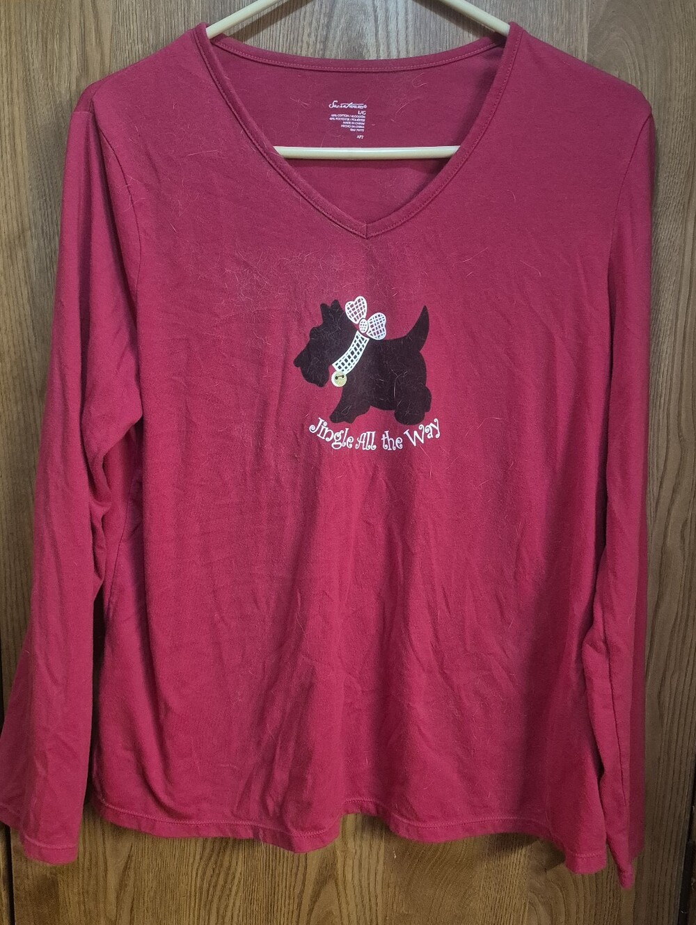 Secret TreasuresRed Long Sleeve V-Neck Pj Top.   Box 140